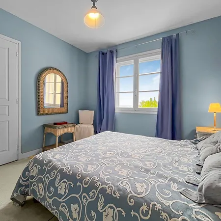 Дом отдыха Oasis Familiale Pres Des Plages