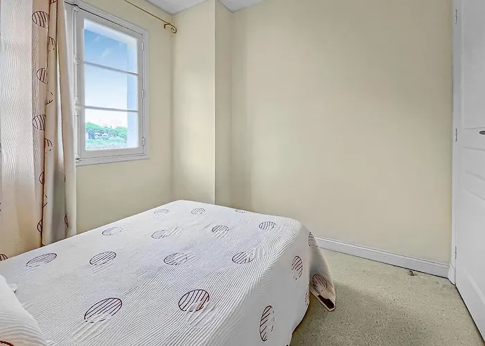 Дом отдыха Oasis Familiale Pres Des Plages *